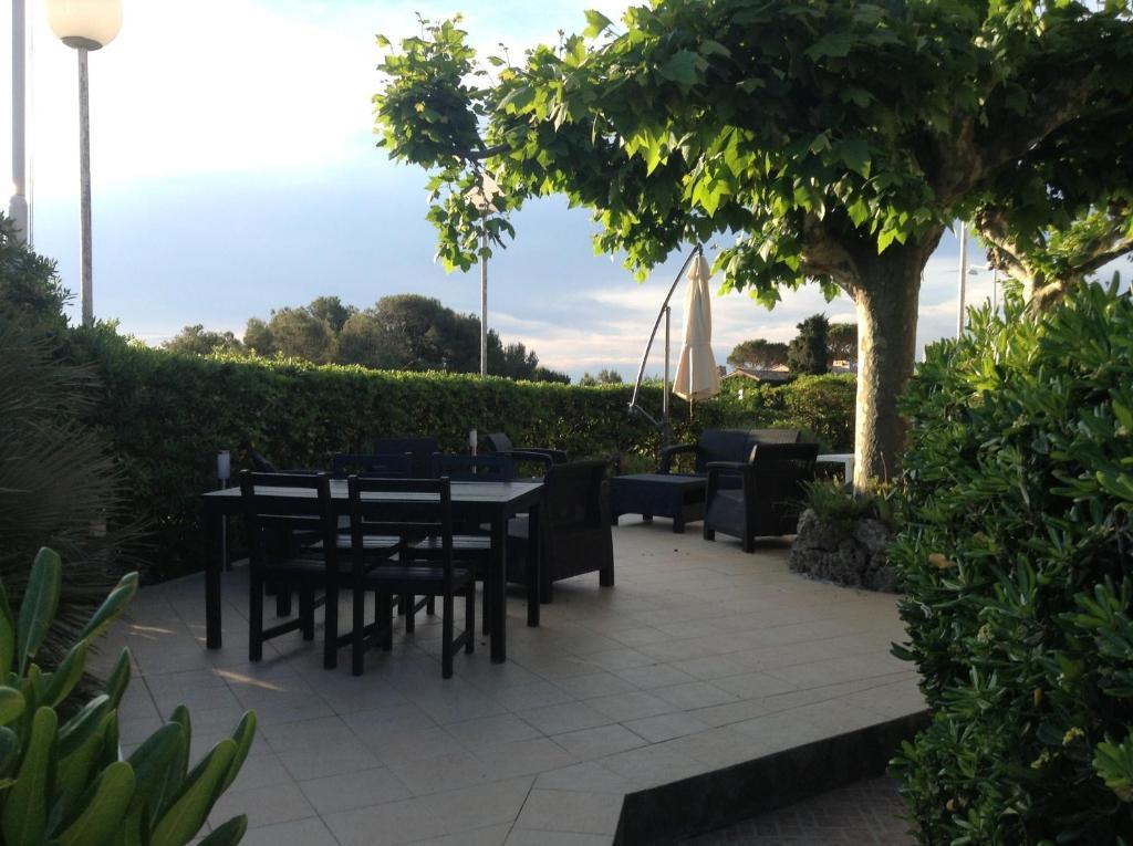 Hotel La Caravelle Frejus Luaran gambar